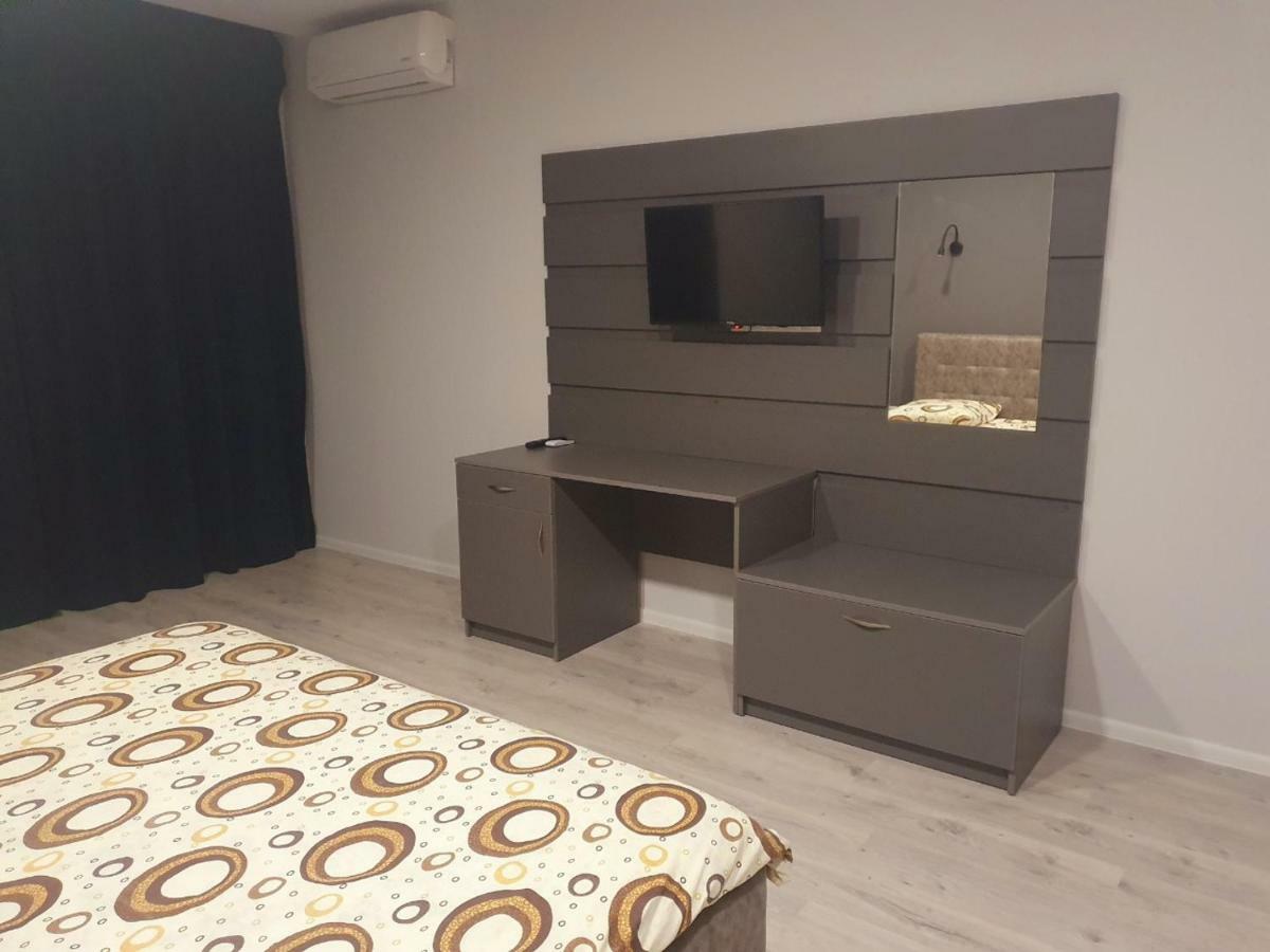 Apartments Yes Ужгород Экстерьер фото