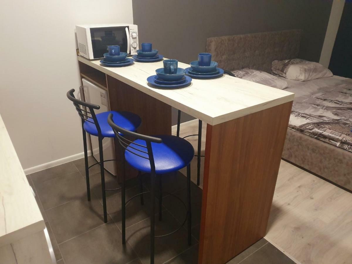 Apartments Yes Ужгород Экстерьер фото