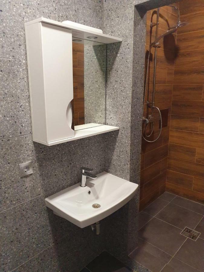 Apartments Yes Ужгород Экстерьер фото